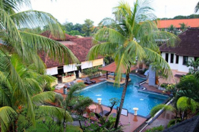 Отель Bakung Beach Resort  Kuta